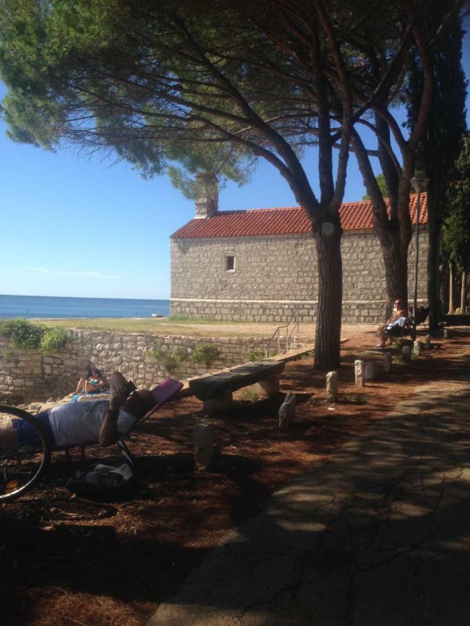 Apartments Ribic Umag Buitenkant foto